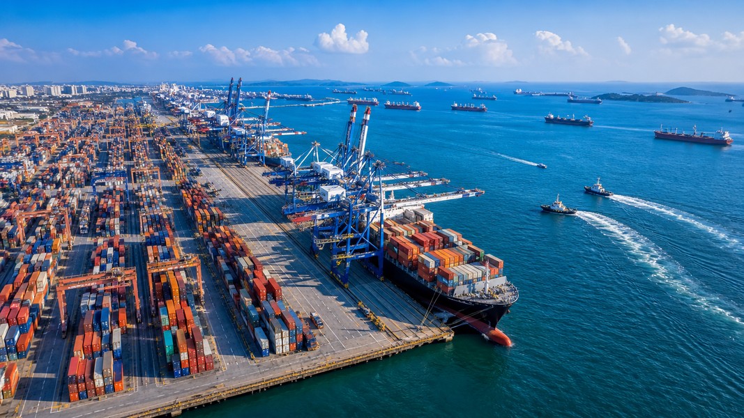 Busiest Ports in the World: Top 10 by Container Volume