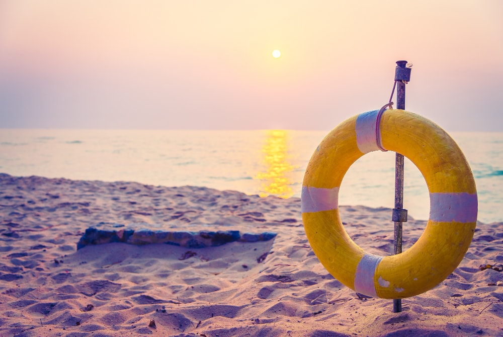 10 Essential Skills to Survive at Sea: Lessons from Expert Mariners