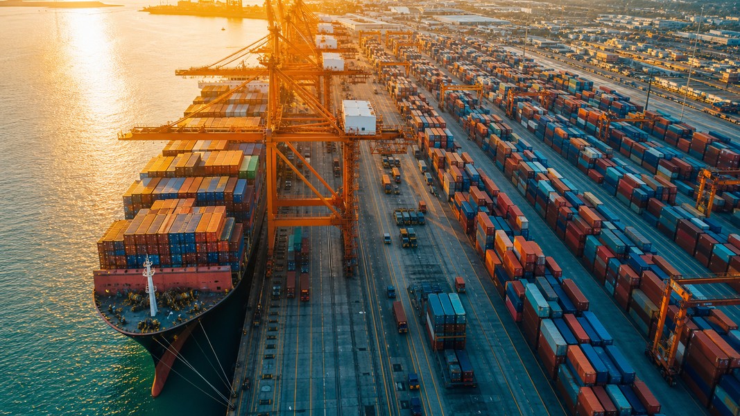 TEU Container: 7 Facts Every Importer Should Know